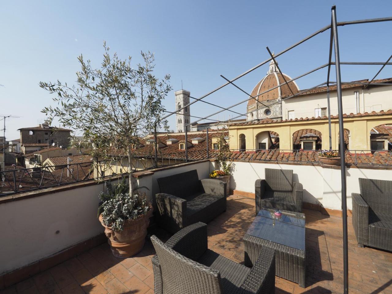 Emozioni Charme Firenze Bagian luar foto